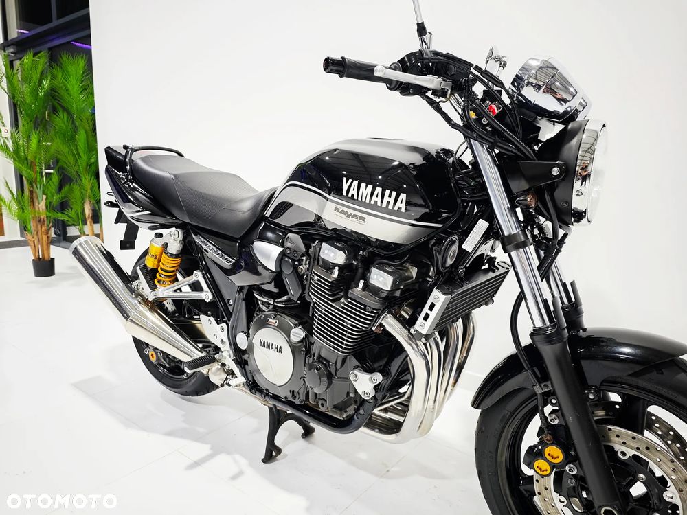 Yamaha XJR - 6