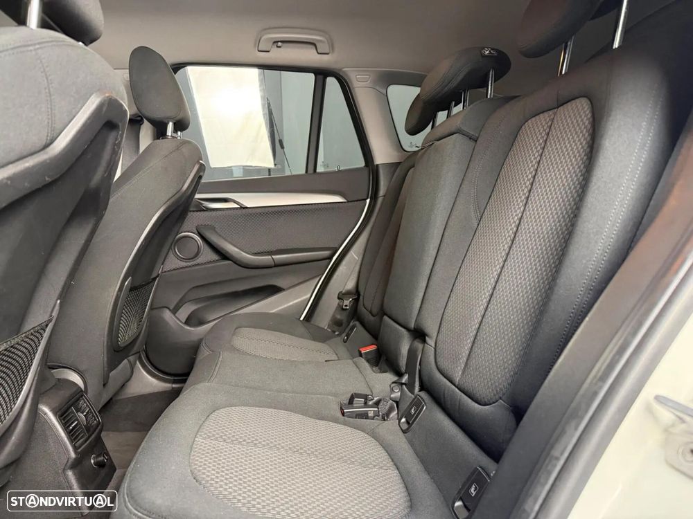 BMW X1 18 d sDrive - 14