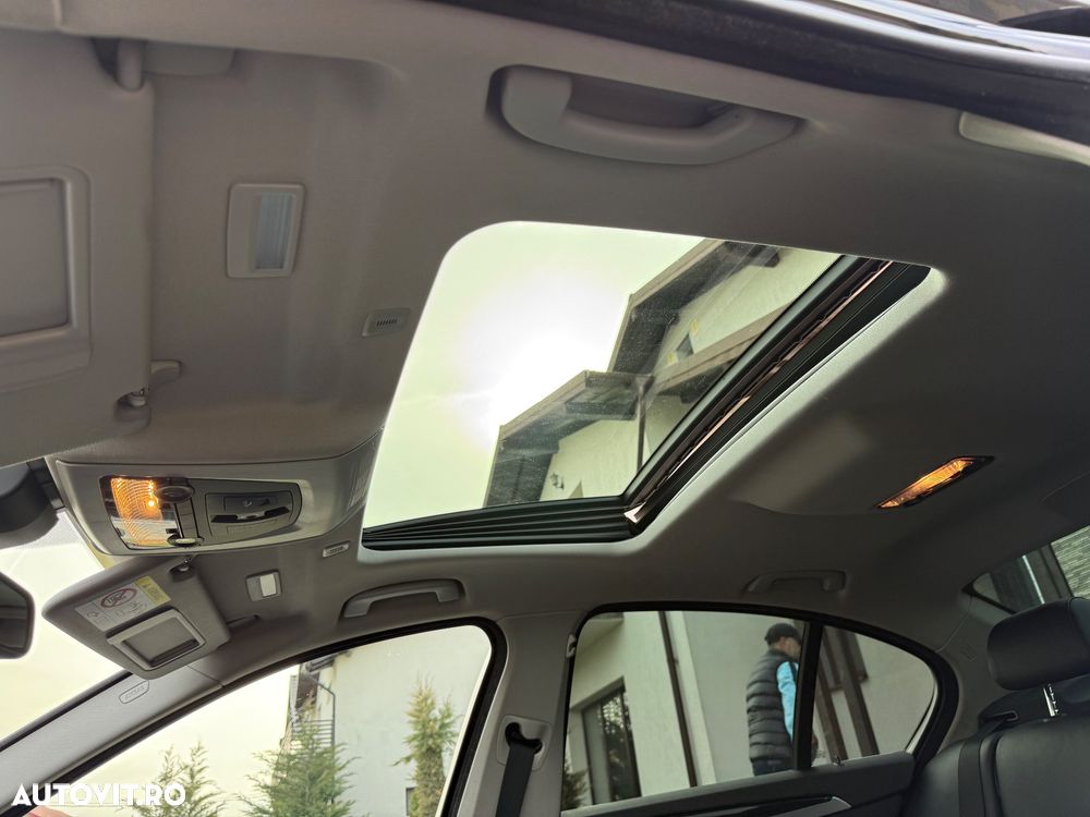 BMW Seria 5 520d - 11