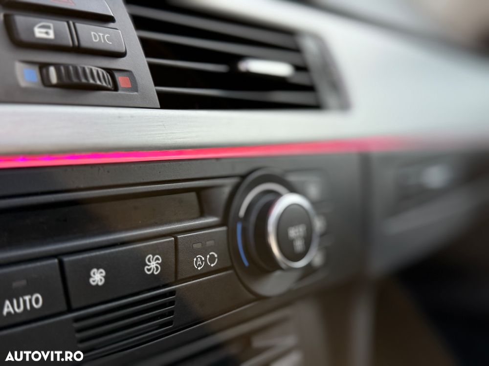 BMW Seria 3 330d xDrive DPF Aut. - 15