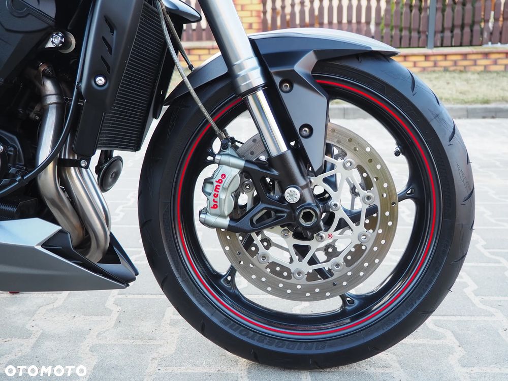 Triumph Street Triple - 31