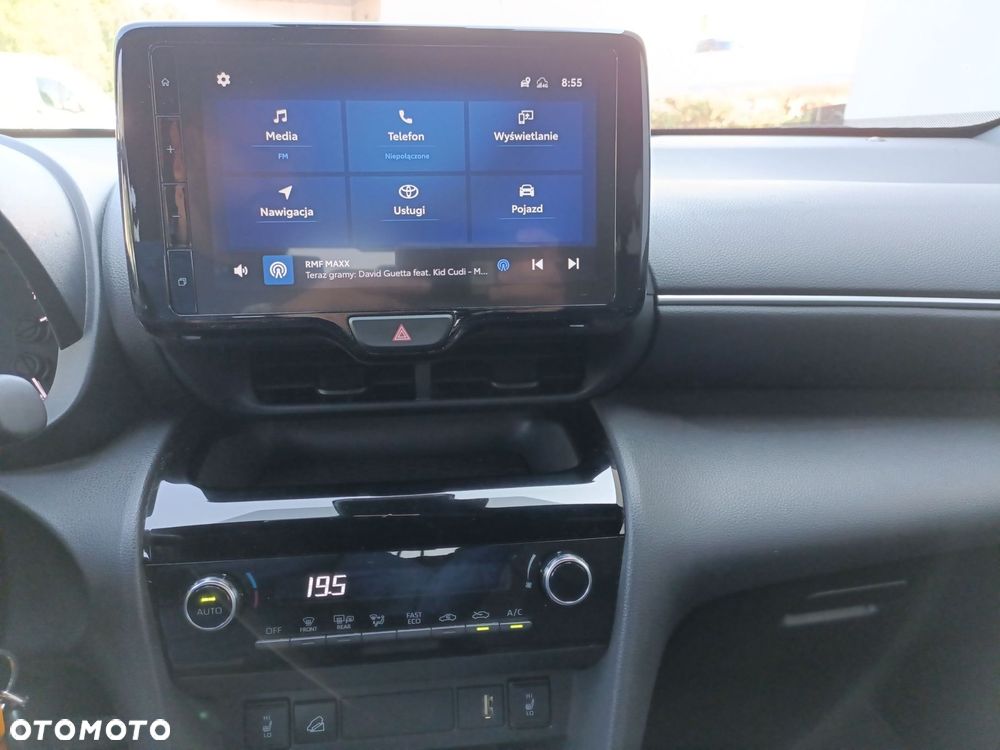 Toyota Yaris Cross Hybrid 1.5 Comfort 4x4 - 17