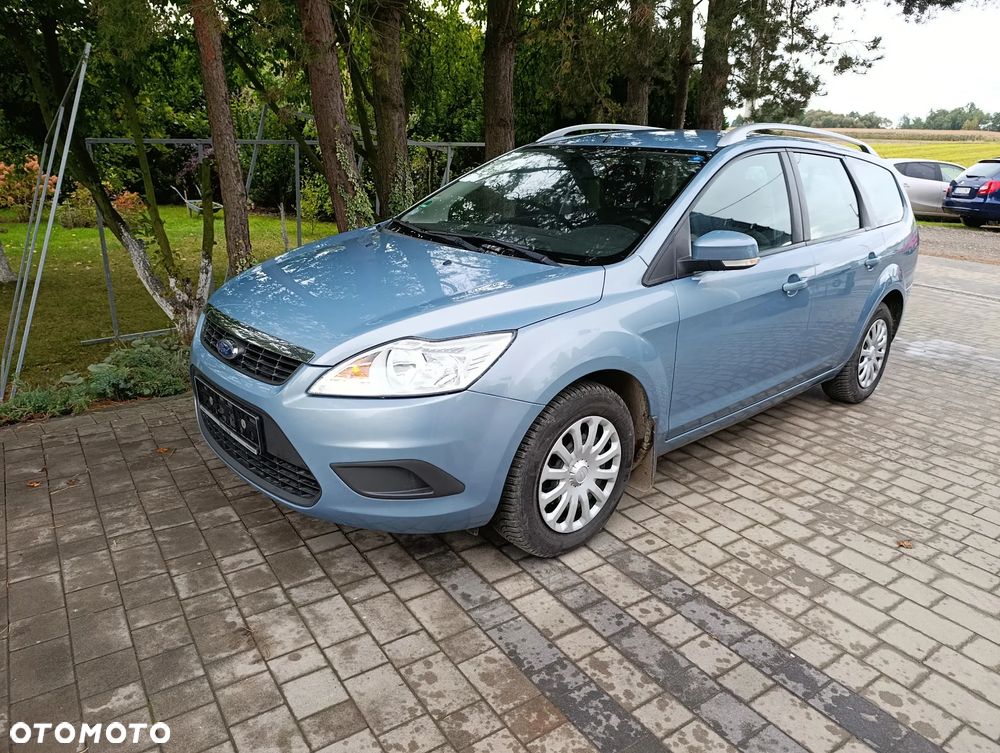 Ford Focus 1.6 16V Ambiente - 1