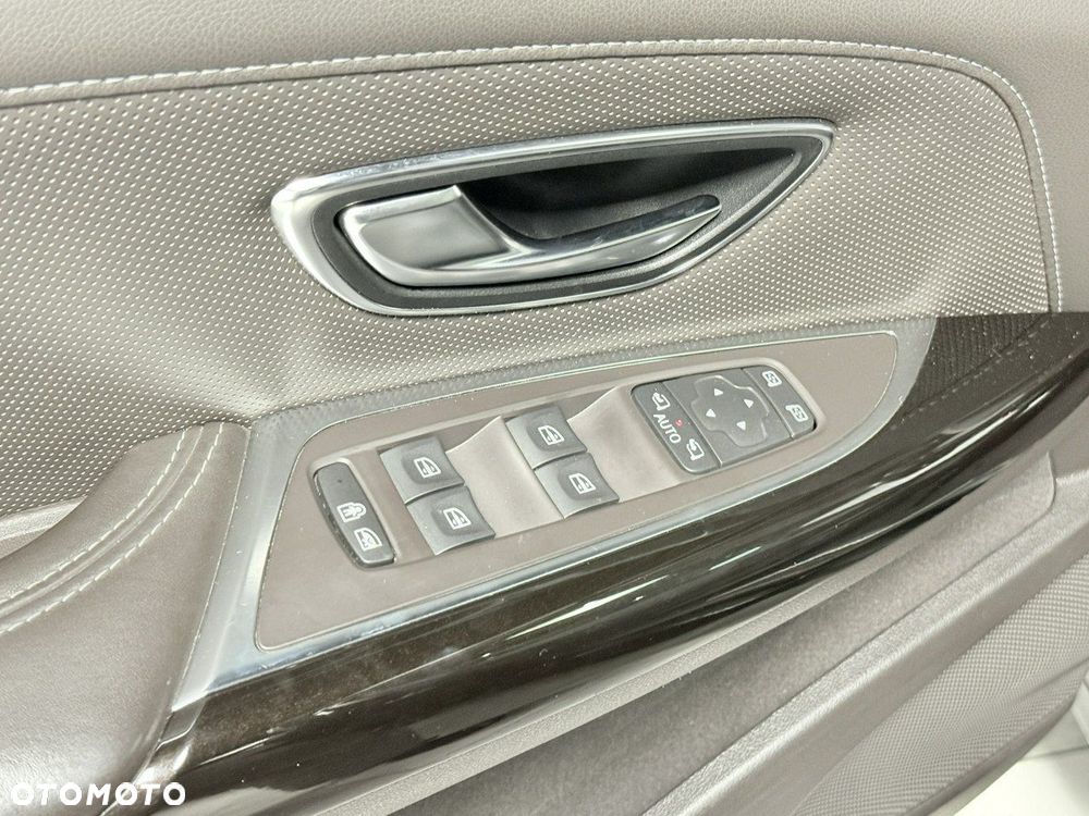 Renault Espace 1.6 dCi Energy Initiale Paris EDC - 36