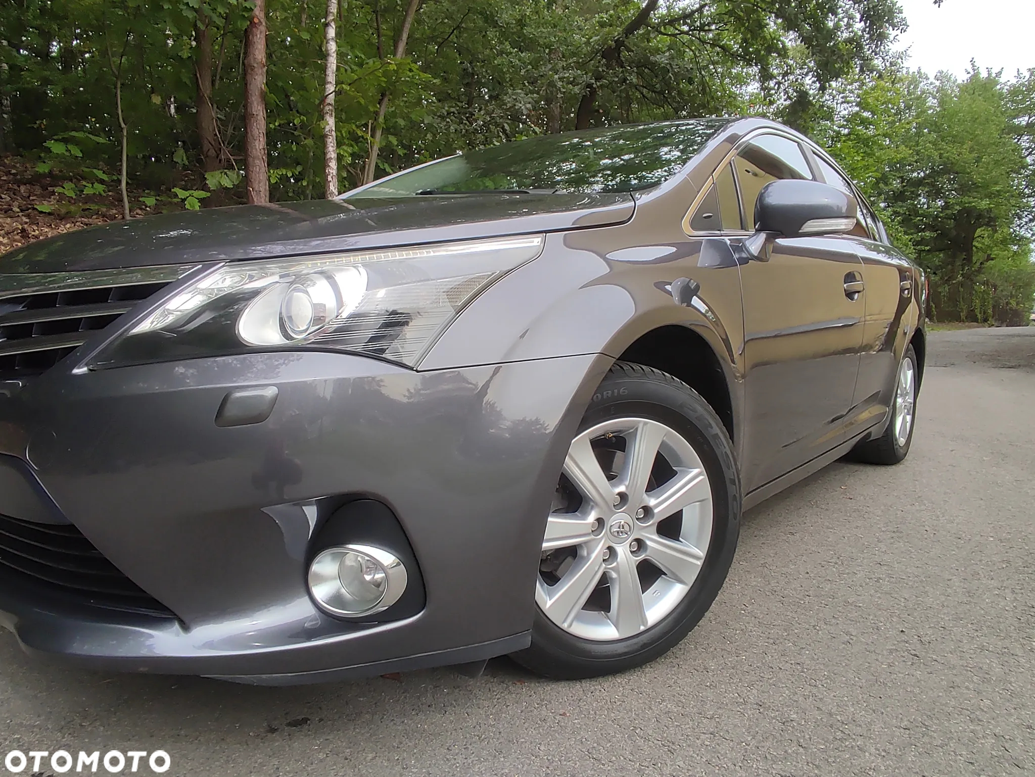 Toyota Avensis 1.8 Premium - 29