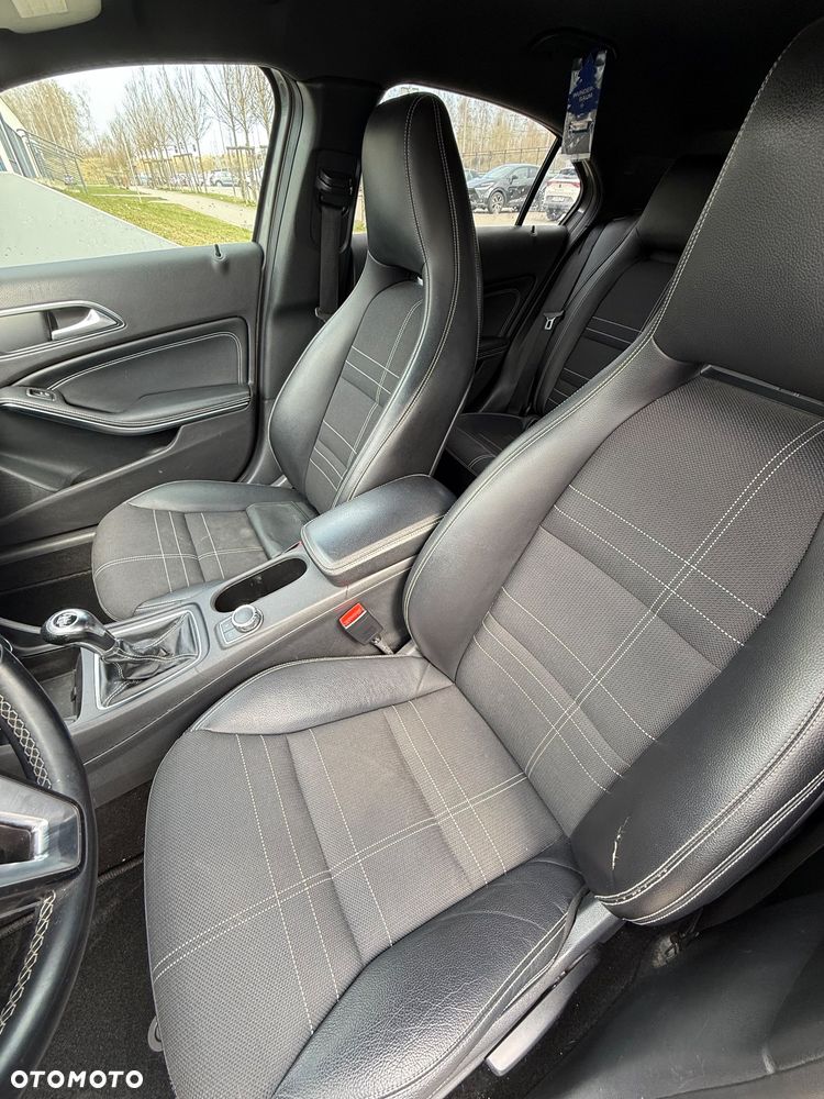 Mercedes-Benz Klasa A 180 BlueEfficiency Edition - 16