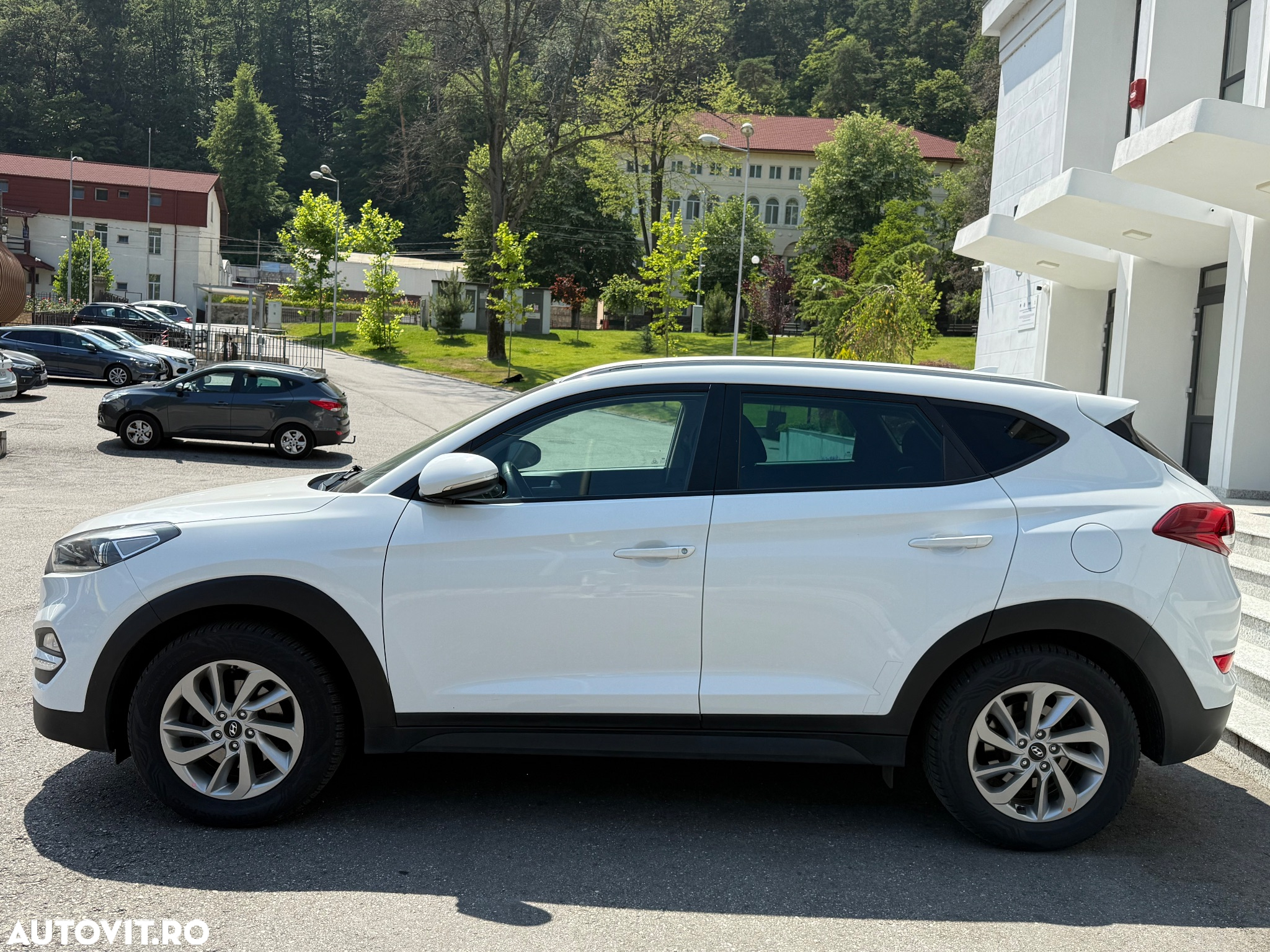Hyundai Tucson blue 1.7 CRDi 2WD Style - 34