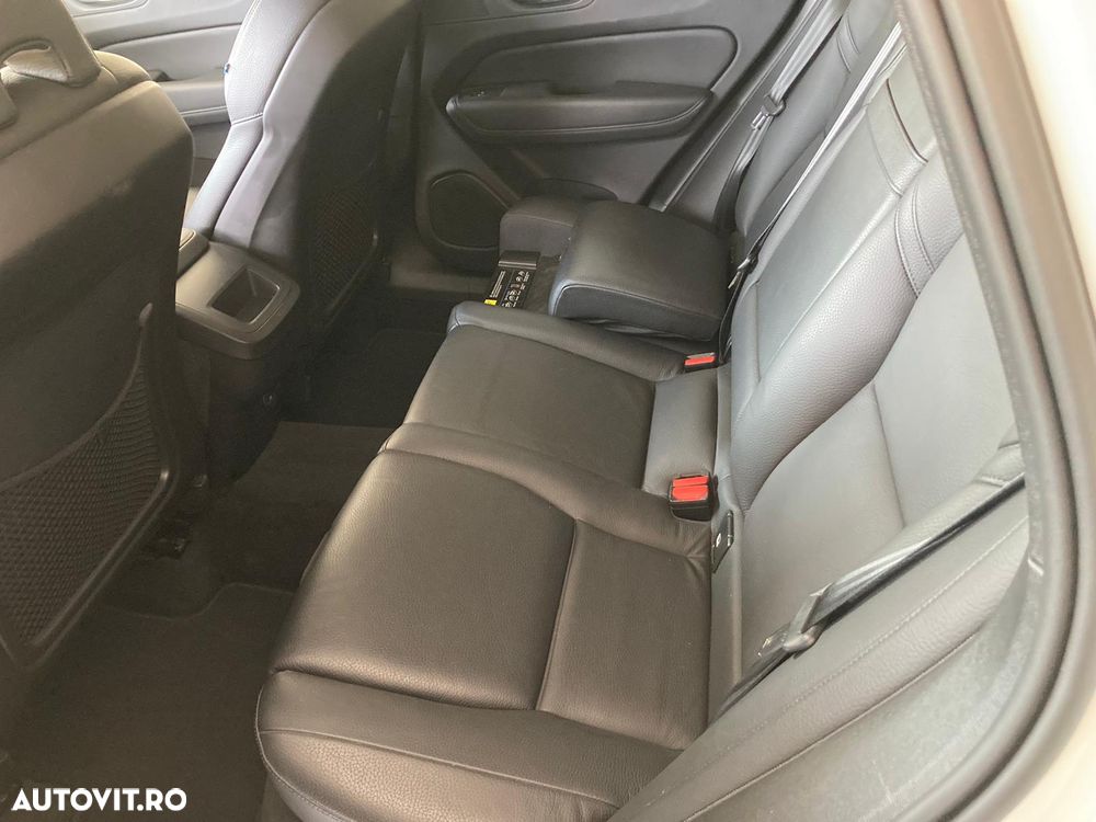 Volvo XC 60 B4 D AWD Geartronic Inscription - 4