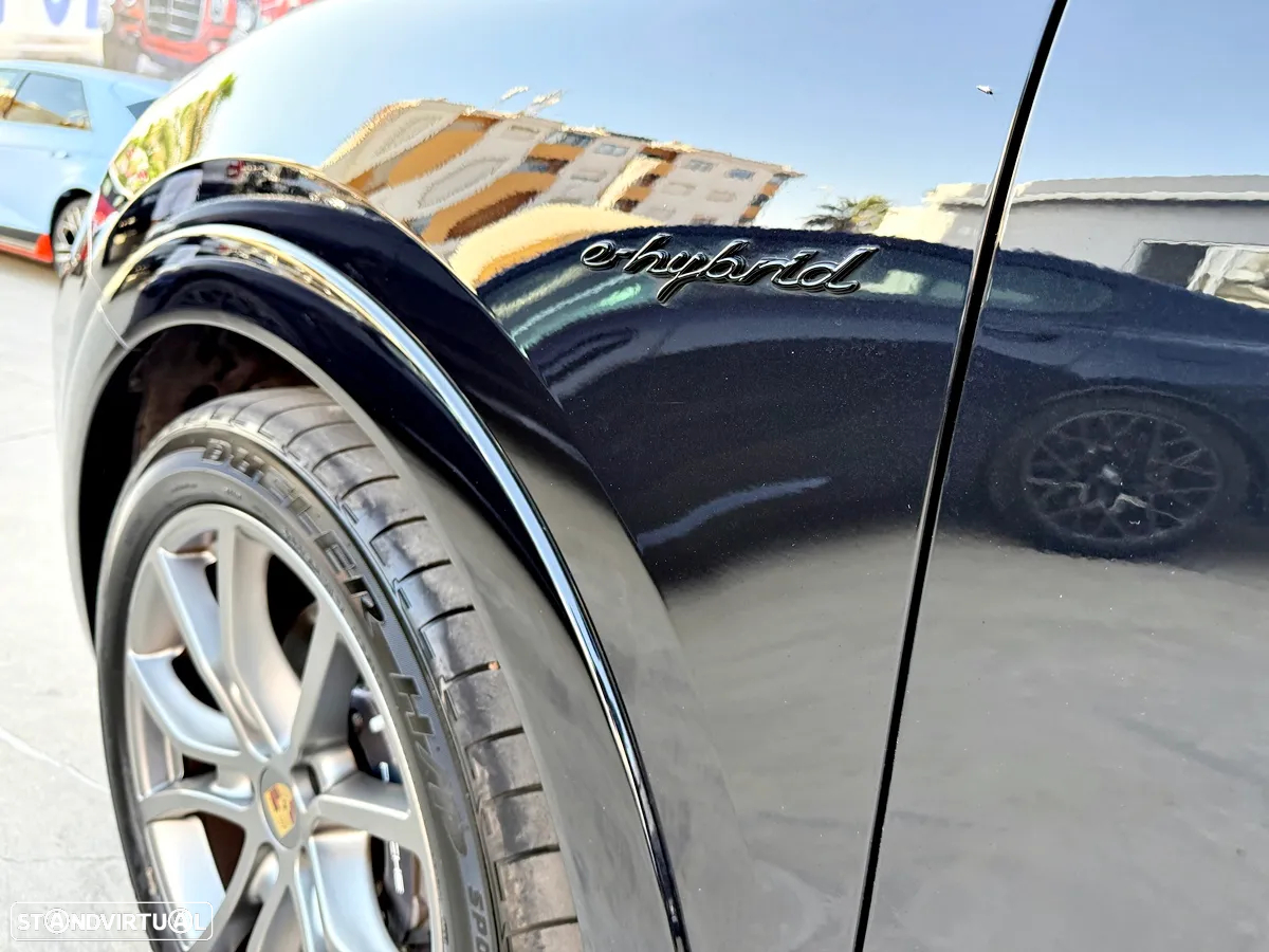 Porsche Cayenne Coupé E-Hybrid - 54