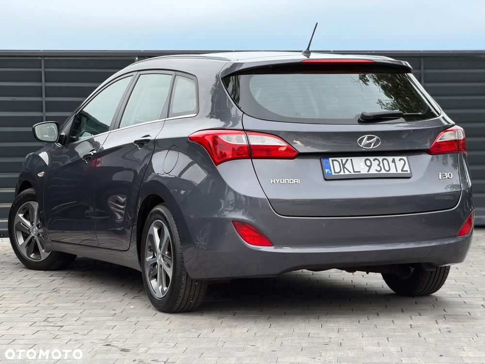 Hyundai i30 1.6 CRDi Premium - 4