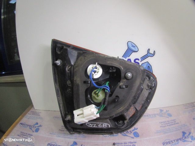 Farol Tras Stop3268 KIA RIO 3 FASE 1 2013 1.4CRDI 90CV 3P CASTANHO ESCURO MALA DRT ORIGINAL - 2