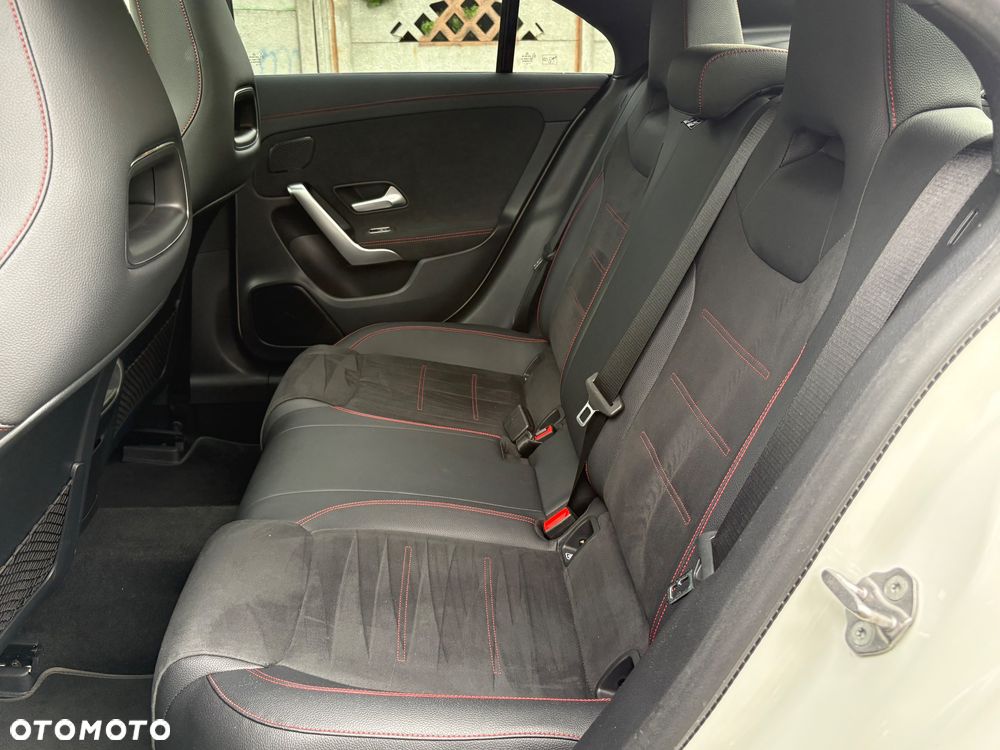 Mercedes-Benz CLA 250 4Matic 8G-DCT Edition AMG Line - 25