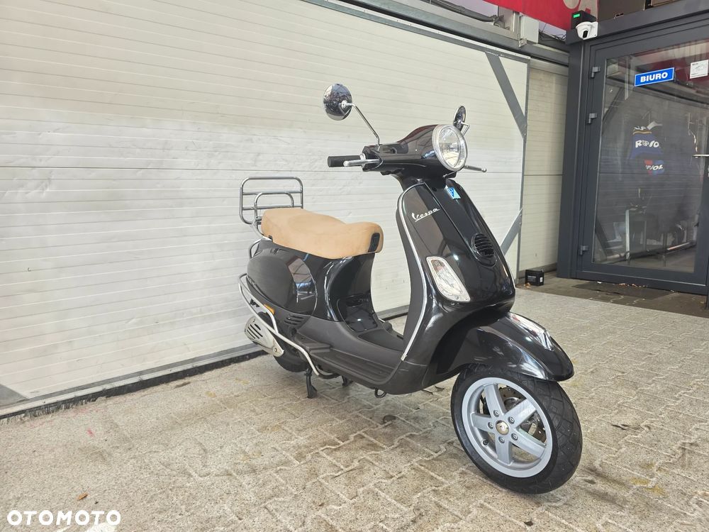 Piaggio Vespa - 2