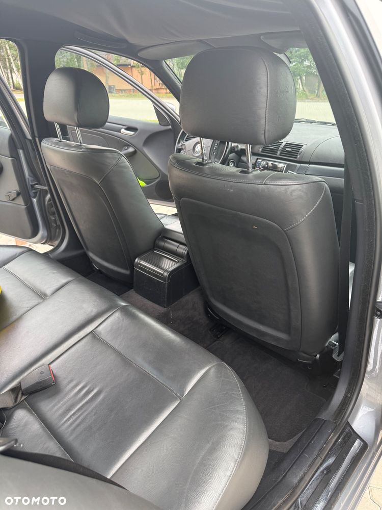 BMW Seria 3 318d - 16