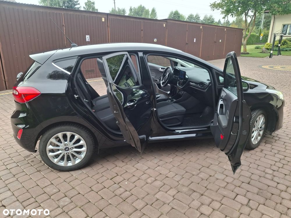 Ford Fiesta 1.0 EcoBoost S&S TITANIUM - 26