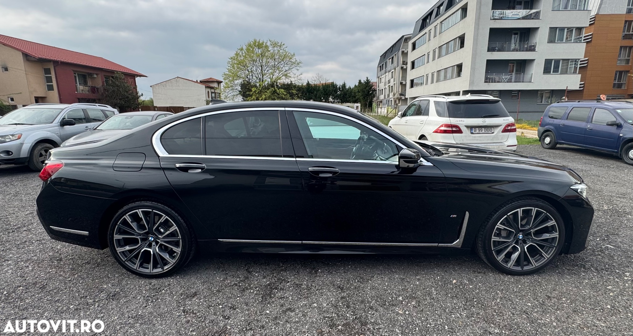 BMW Seria 7 740i - 4