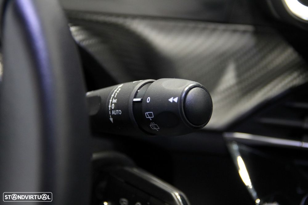 Peugeot 2008 1.2 Hybrid Allure e-DCS6 - 16