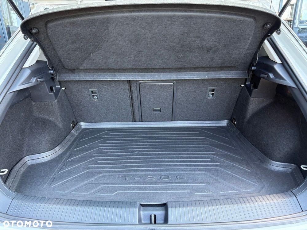 Volkswagen T-Roc - 18