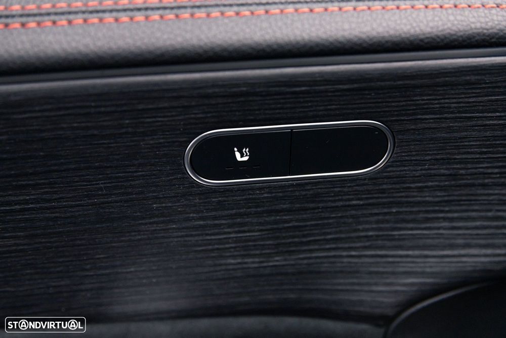 Mercedes-Benz CLA 250 e 8G-DCT AMG Line - 44