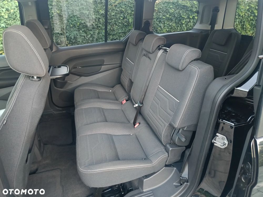 Ford Tourneo Connect Grand - 9