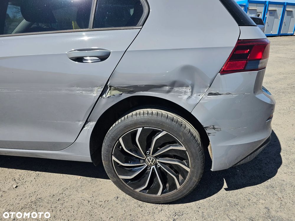 Volkswagen Golf - 6