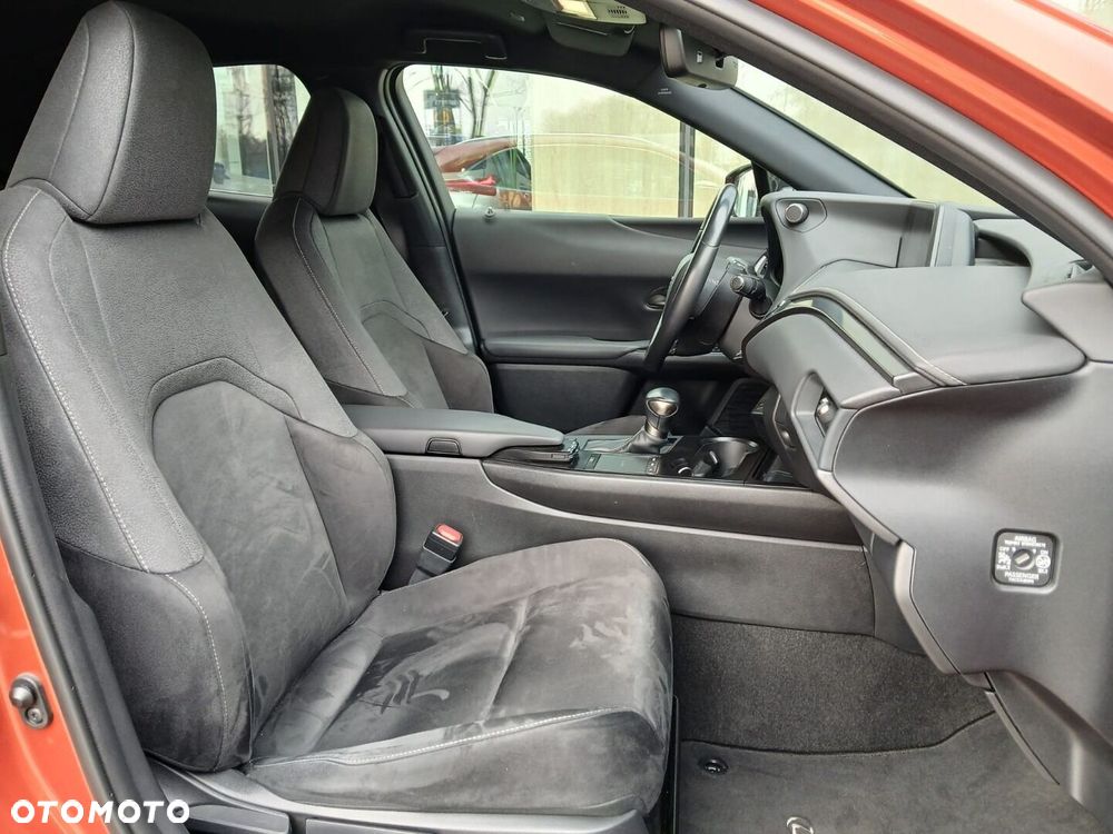 Lexus UX 250h GPF Business Edition 2WD - 27