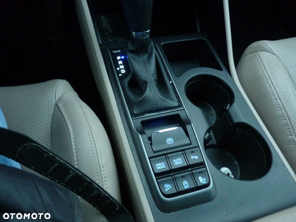 Hyundai Tucson blue 1.7 CRDi 2WD DCT Premium - 15