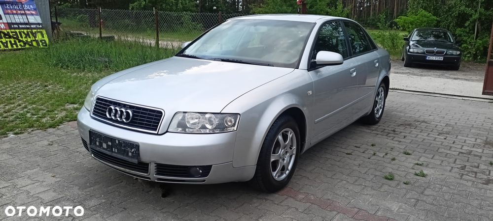 Audi A4 Limousine - 15