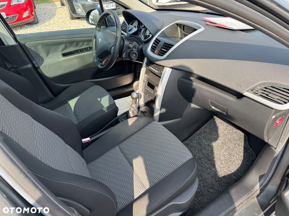 Peugeot 207 - 7