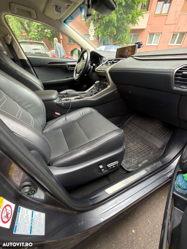 Lexus Seria NX 300h E-FOUR Luxury Line - 15