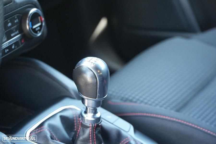 Ford Focus 1.0 EcoBoost MHEV ST-Line - 9