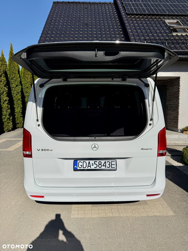 Mercedes-Benz Klasa V - 30