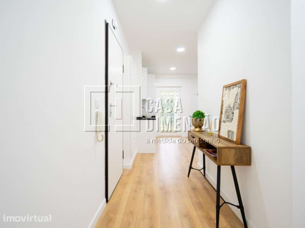 Apartamento de tipologia T3 com varanda, mobilado e equipado em Ben... - Grande imagem: 4/44