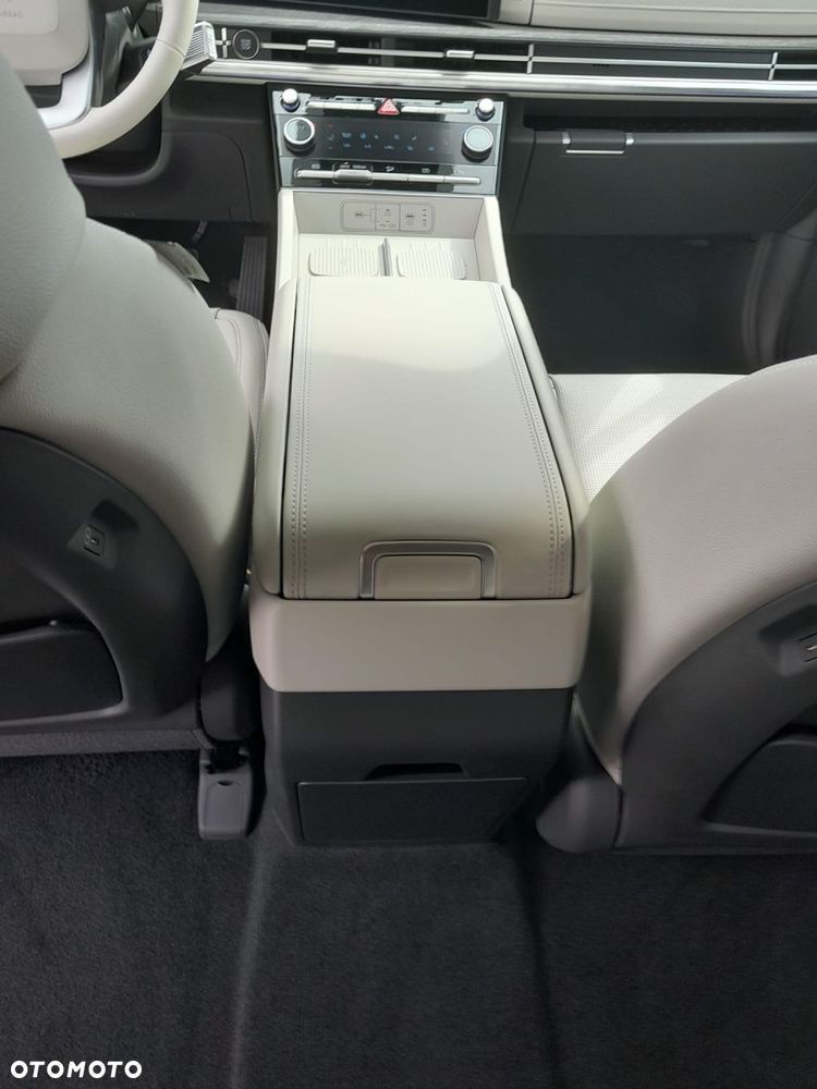 Hyundai Santa Fe 1.6 T-GDI HEV Executive 4WD - 36