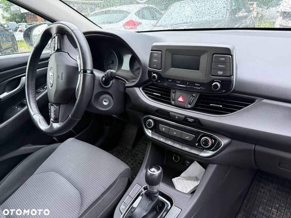 Hyundai i30 1.0 T-GDI Classic + DCT - 19