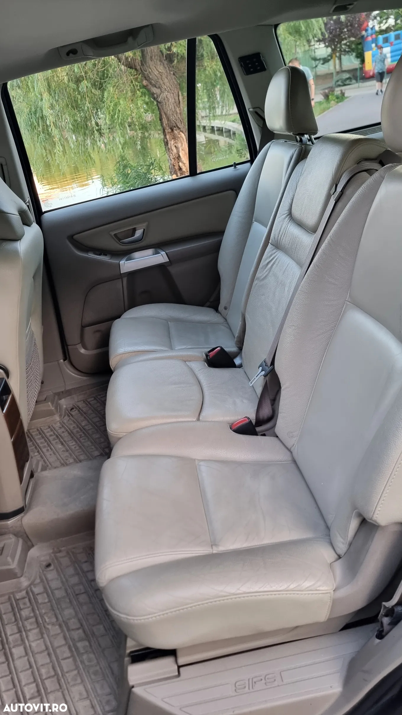 Volvo XC 90 - 10