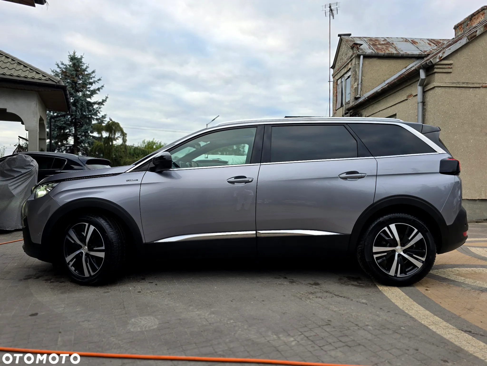 Peugeot 5008 - 4