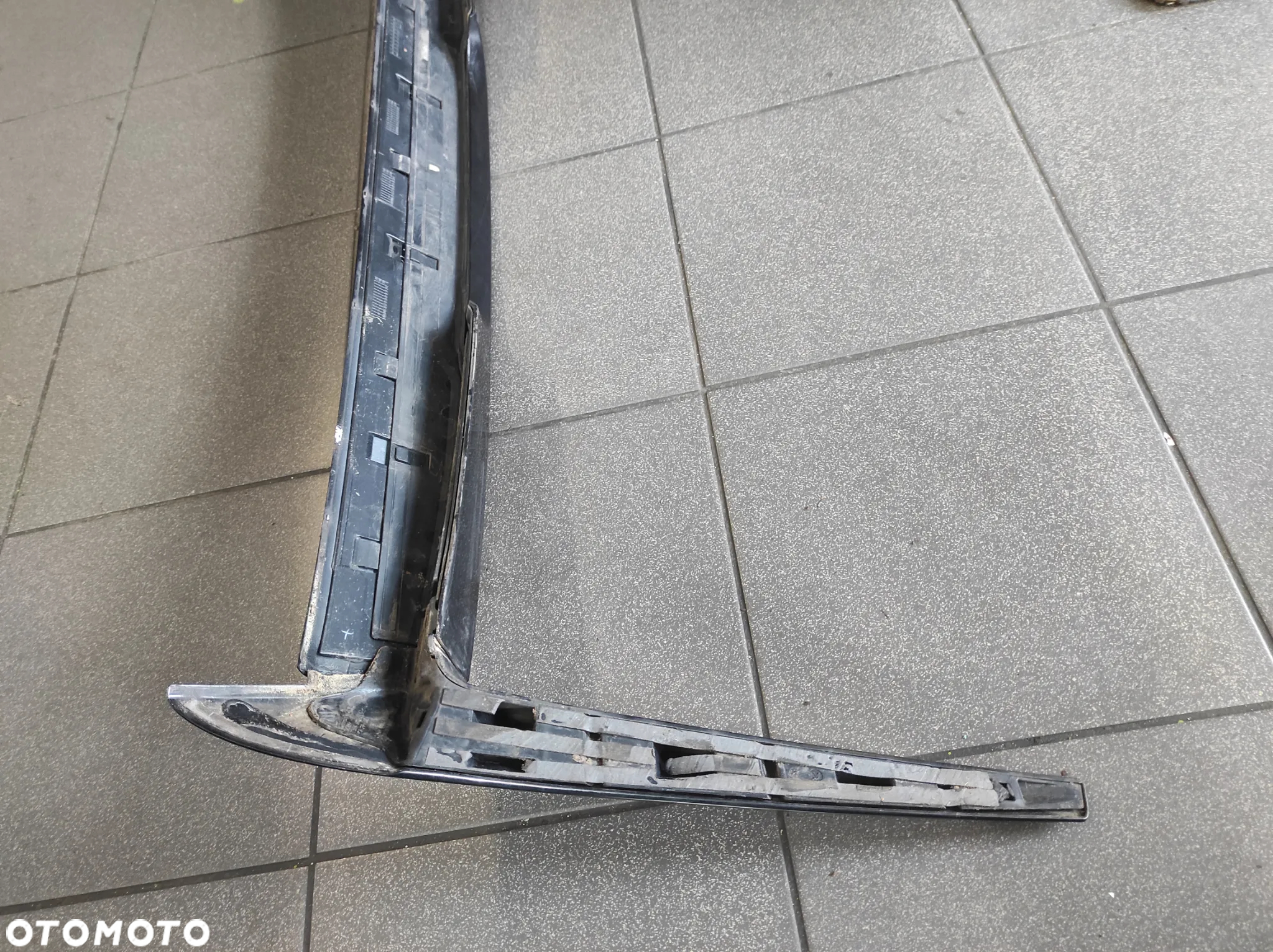 SPOJLER SPOILER LOTKA DASZEK TYLNEJ KLAPY OE VW POLO 5 6R BLUEMOTION 6R6827567 6R6805946 6R6805945 WYSYŁKA !!!! - 8