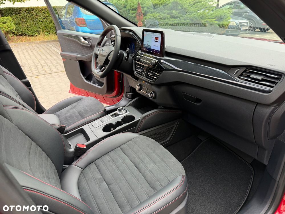 Ford Kuga - 32