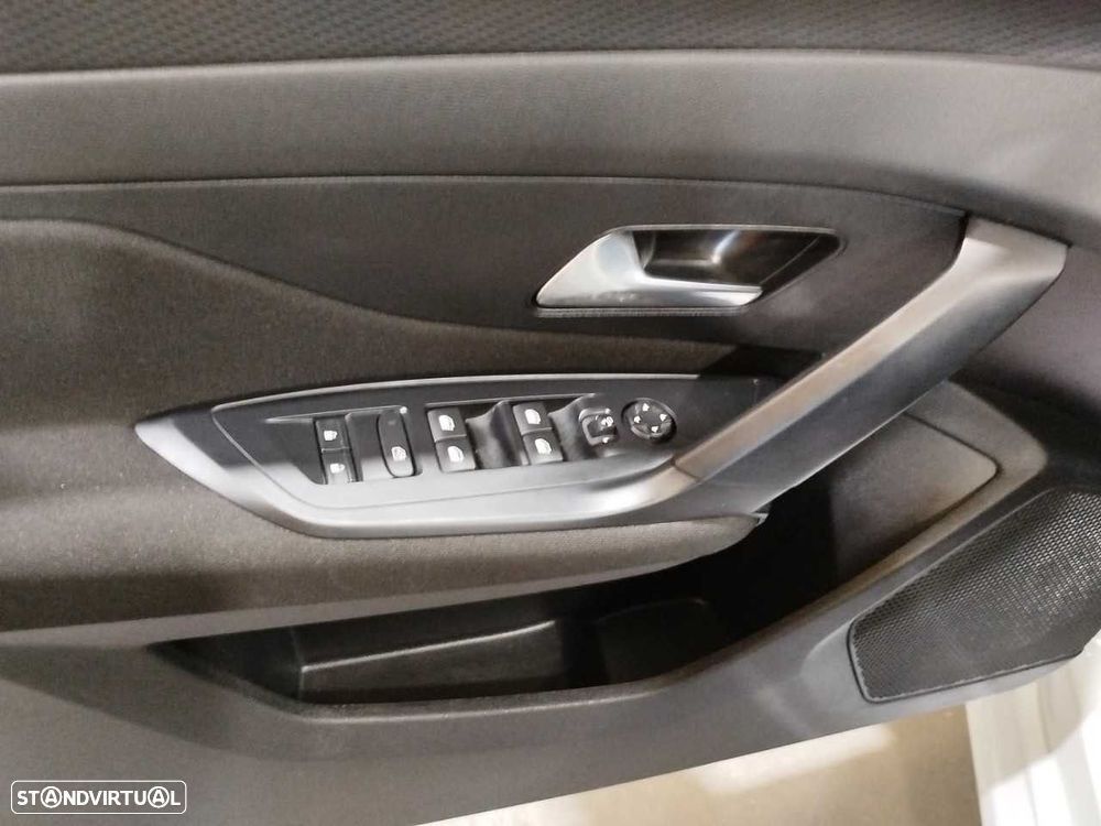Peugeot 308 SW 1.2 Hybrid Active e-DCS6 - 12