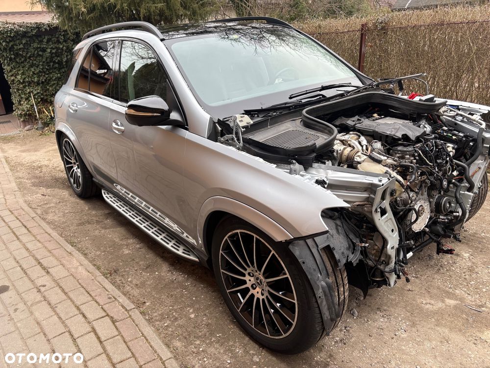 Mercedes-Benz GLE - 1