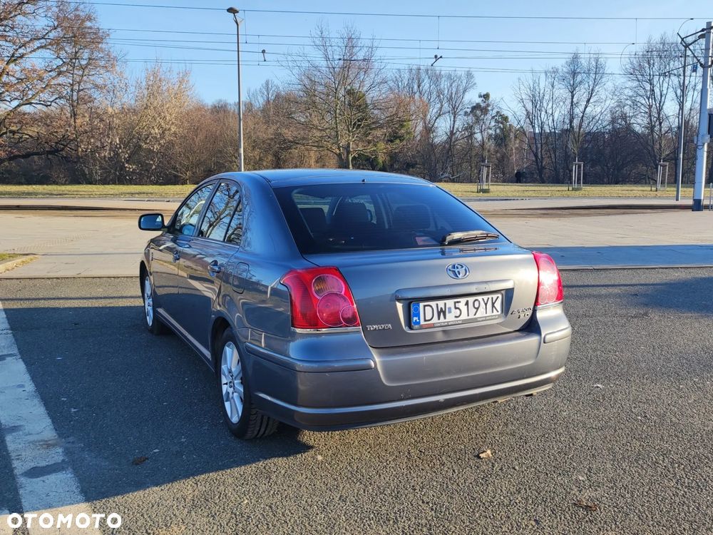 Toyota Avensis - 5
