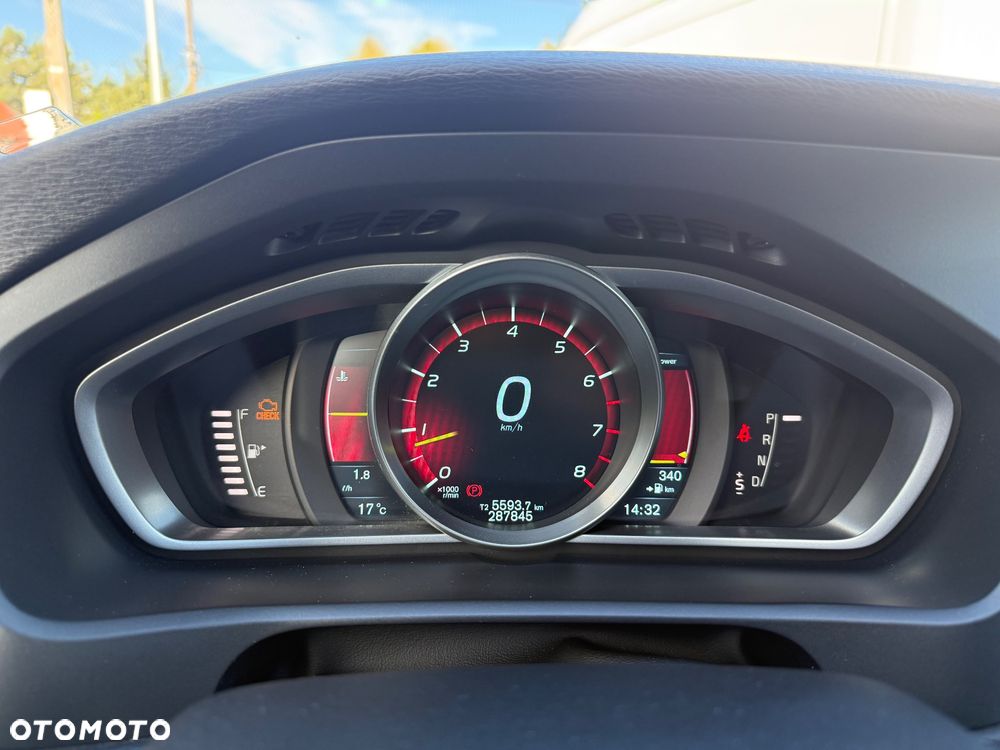 Volvo V40 - 21