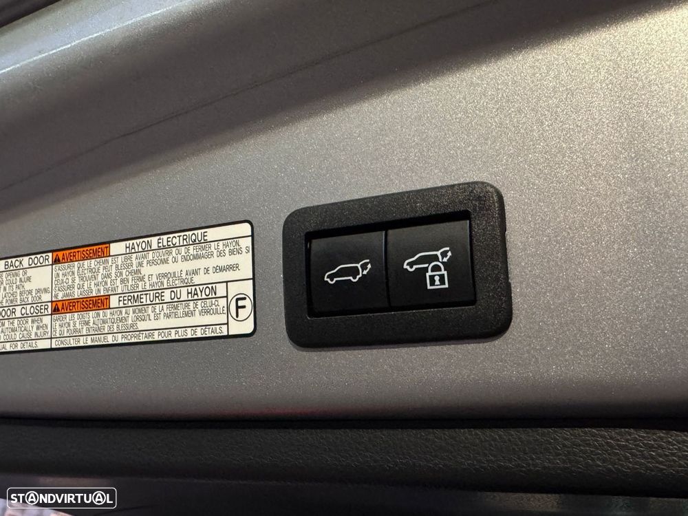 Toyota Corolla Cross 2.0 Hybrid Luxury - 49