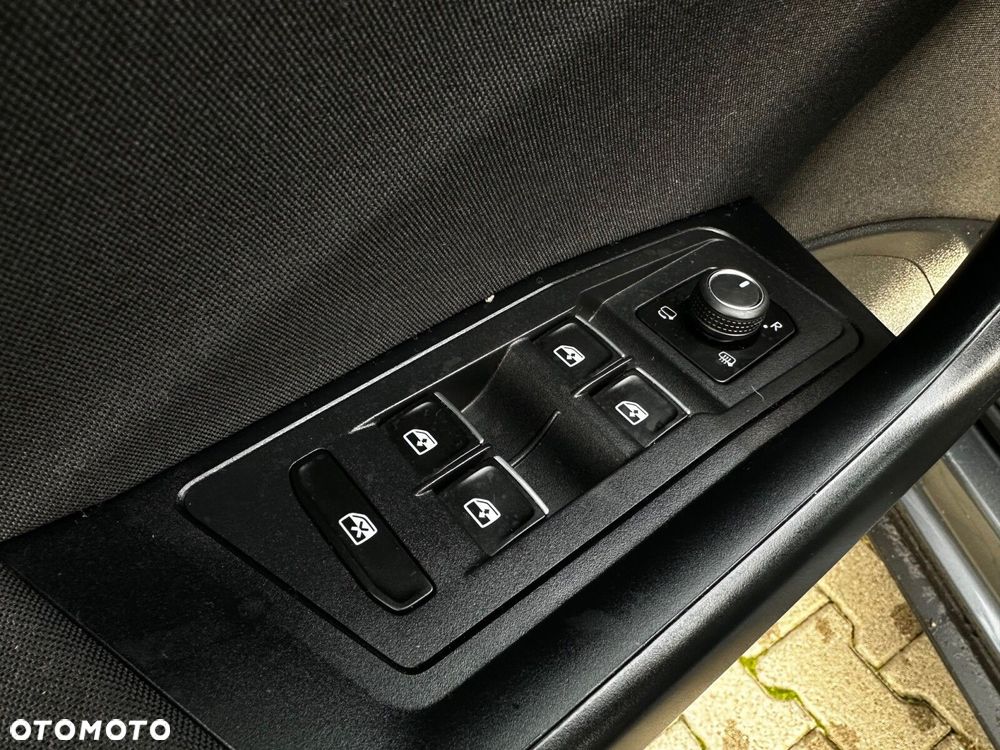 Volkswagen T-Roc 1.5 TSI ACT Premium DSG - 25