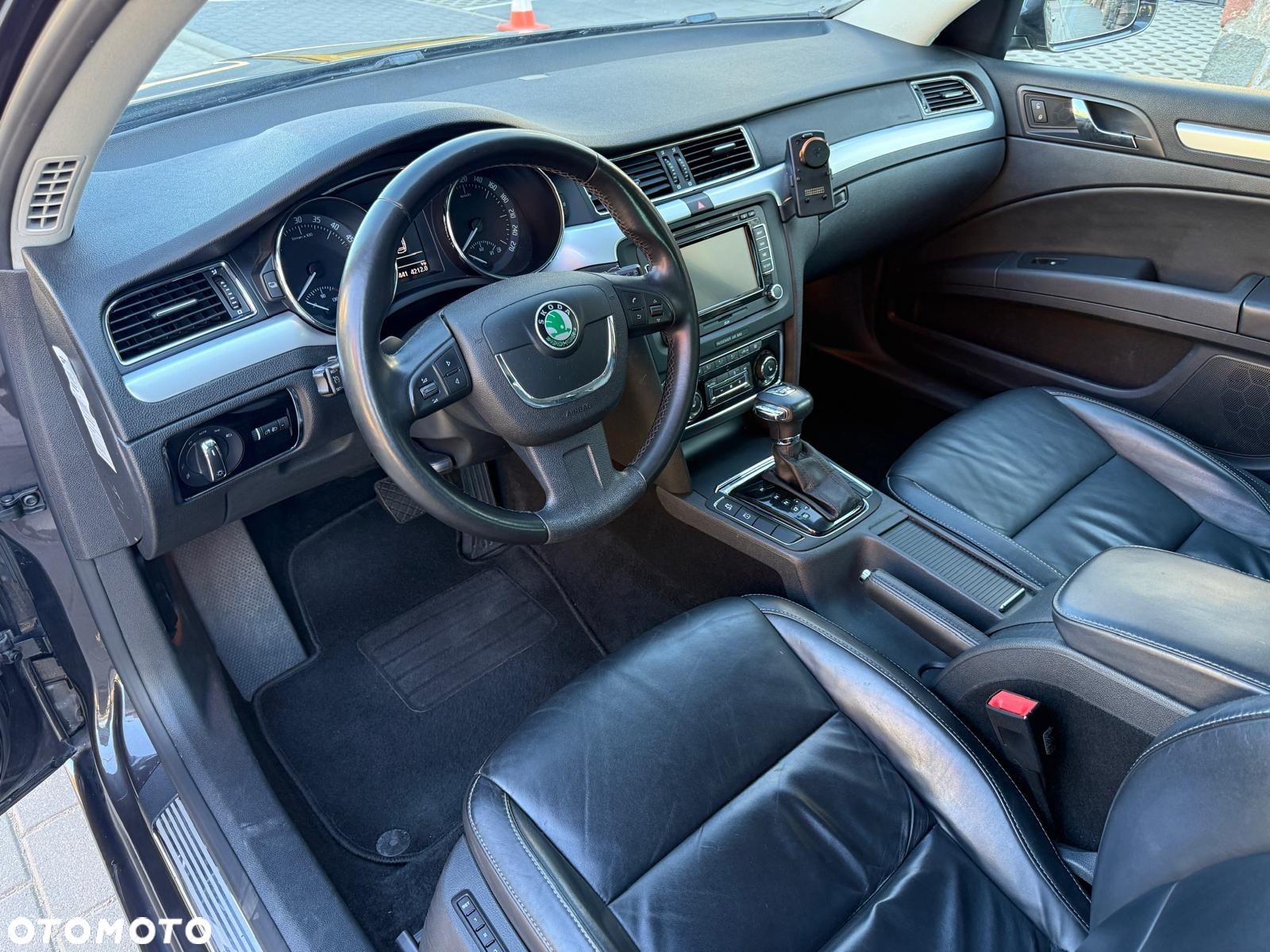 Skoda Superb 2.0 TDI DSG Elegance - 9