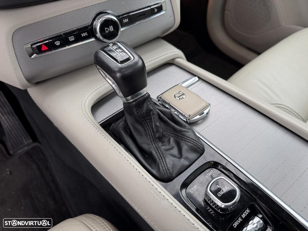 Volvo XC 90 2.0 D4 Inscription - 23