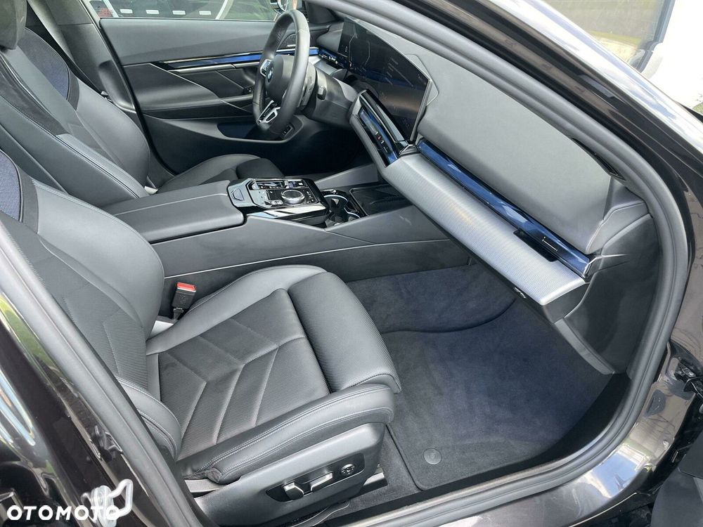 BMW Seria 5 520d xDrive mHEV M Sport - 18