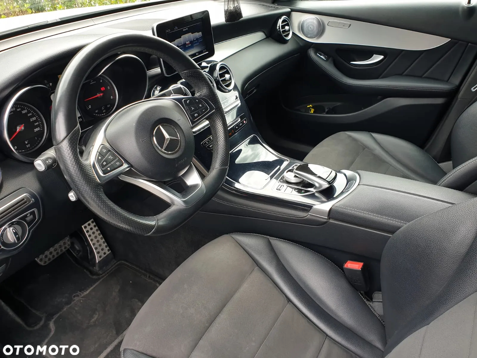 Mercedes-Benz GLC - 8