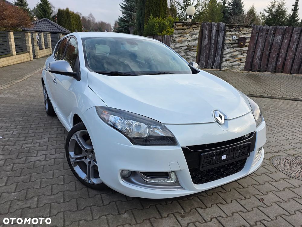 Renault Megane TCe 180 GT - 16